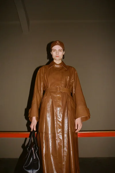 Look 19